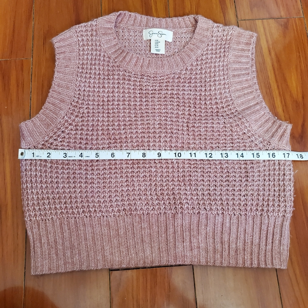 Jessica Simpson cropped vest - Picture 5 of 6